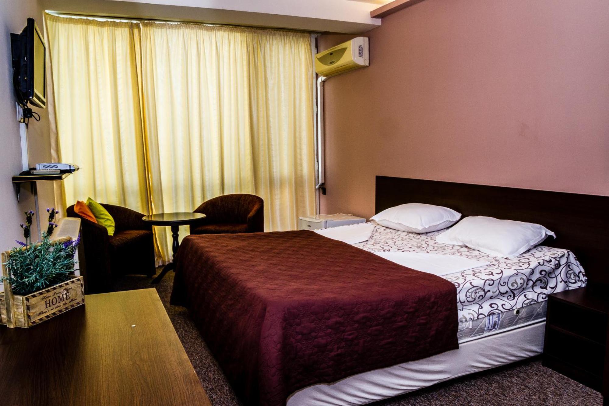 Hotel Sezoni South Burgas Esterno foto