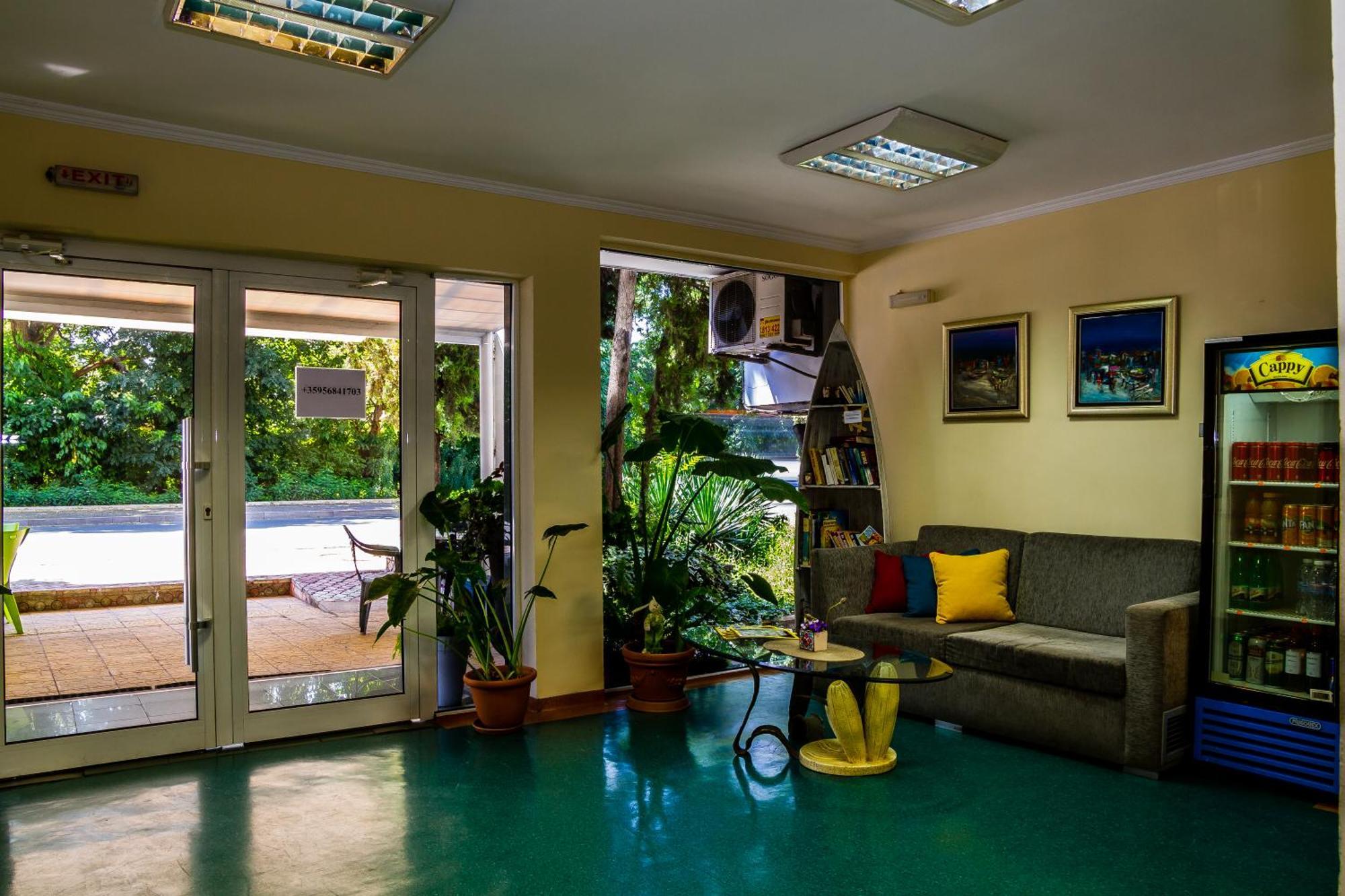 Hotel Sezoni South Burgas Esterno foto