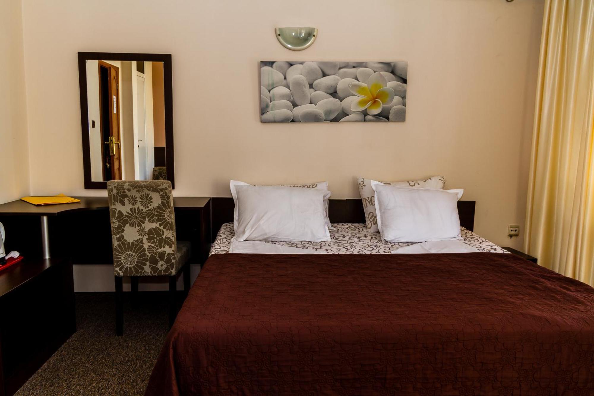 Hotel Sezoni South Burgas Esterno foto